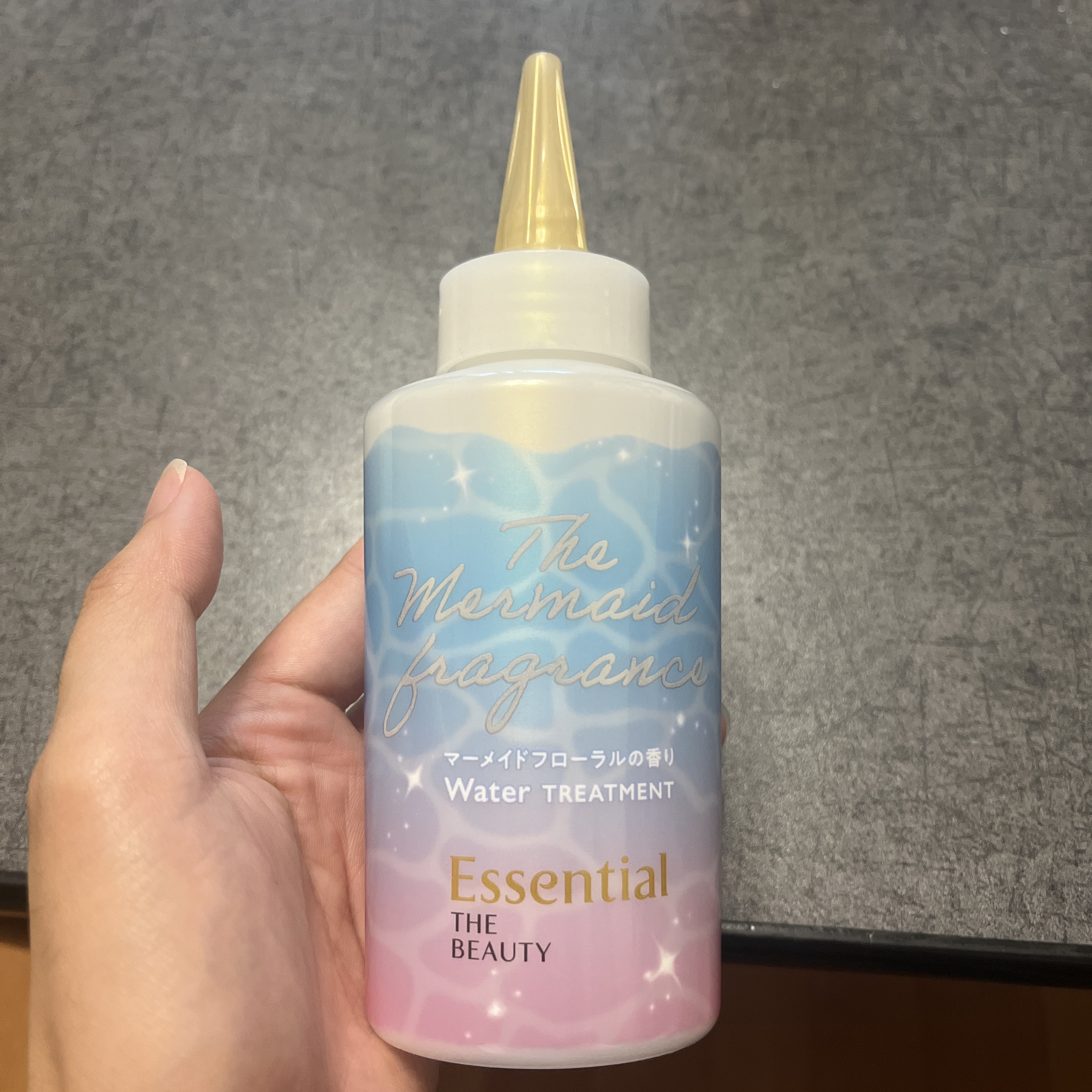 エッセンシャル プレミアム ウォータートリートメント EXスムース/エッセンシャル/アウトバストリートメントを使ったクチコミ（1枚目）