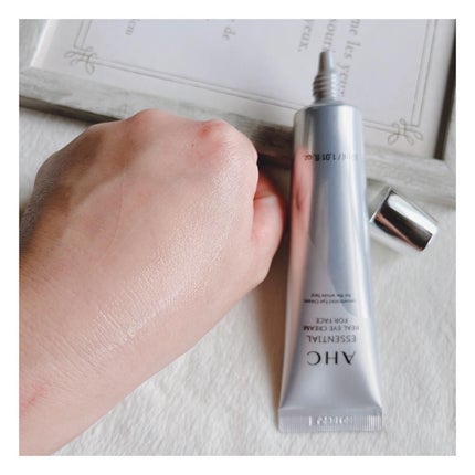 エッセンシャル リアル アイクリーム フォーフェイス/AHC/アイケア・アイクリームを使ったクチコミ(4枚目)