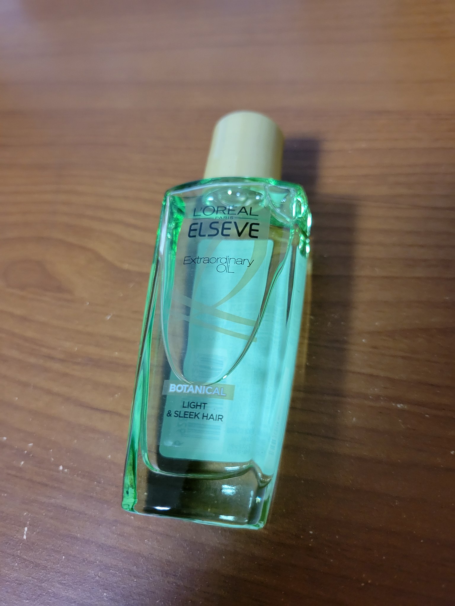 エクストラオーディナリーオイル ボタニカルオイル/ロレアル パリ/ヘアオイルを使ったクチコミ（3枚目）