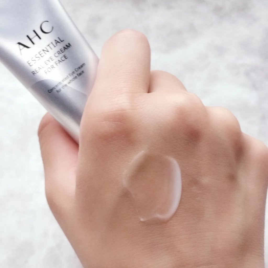 エッセンシャル リアル アイクリーム フォーフェイス/AHC/アイケア・アイクリームを使ったクチコミ(8枚目)