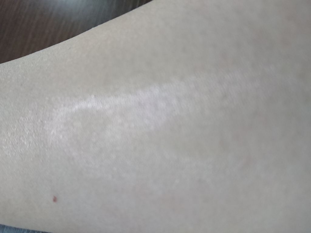 カラーステイエンドレスグロウリキッドハイライター/REVLON/リキッドハイライトを使ったクチコミ(3枚目)