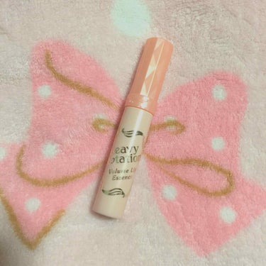 ヘビーローテーションのリップエッセンス💄💕

グロス代わりにつかってます☺️

チップが塗りやすくてぷるぷるになる〜！

ちょっとスースーするかな？？
色はうっすらピンクだけど唇に塗るとそんなにわかりま