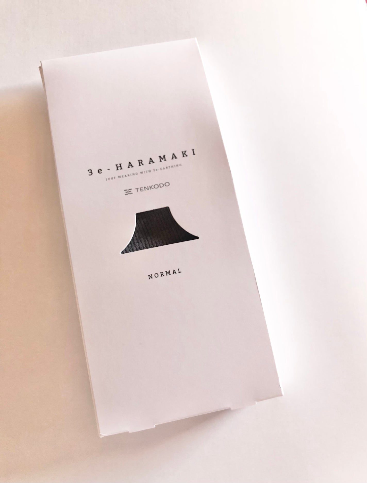 chicca 特殊メイクさんの偏愛美容 on LIPS 「生理痛しんどすぎるわぁ〜って思ってたら嬉しいアイテム届いた❤️..」(2枚目)