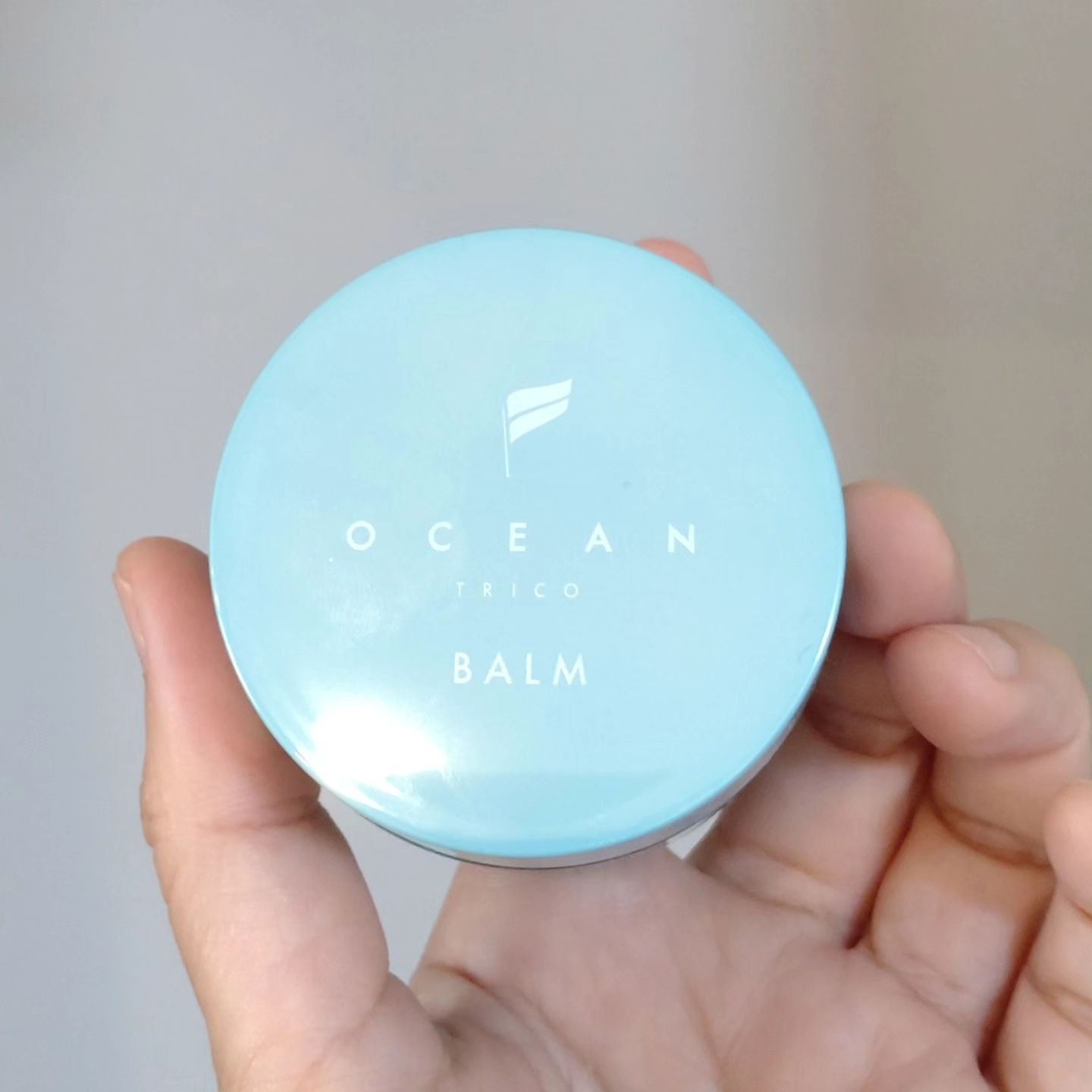 OCEAN TRICO オーシャントリコ ヘアスタイリング バーム ライトブルーのクチコミ「オーシャントリコ ヘアスタイリング バーム
#PR

ナチュラルなツヤと束感が作れるふんわり香.....」（2枚目）