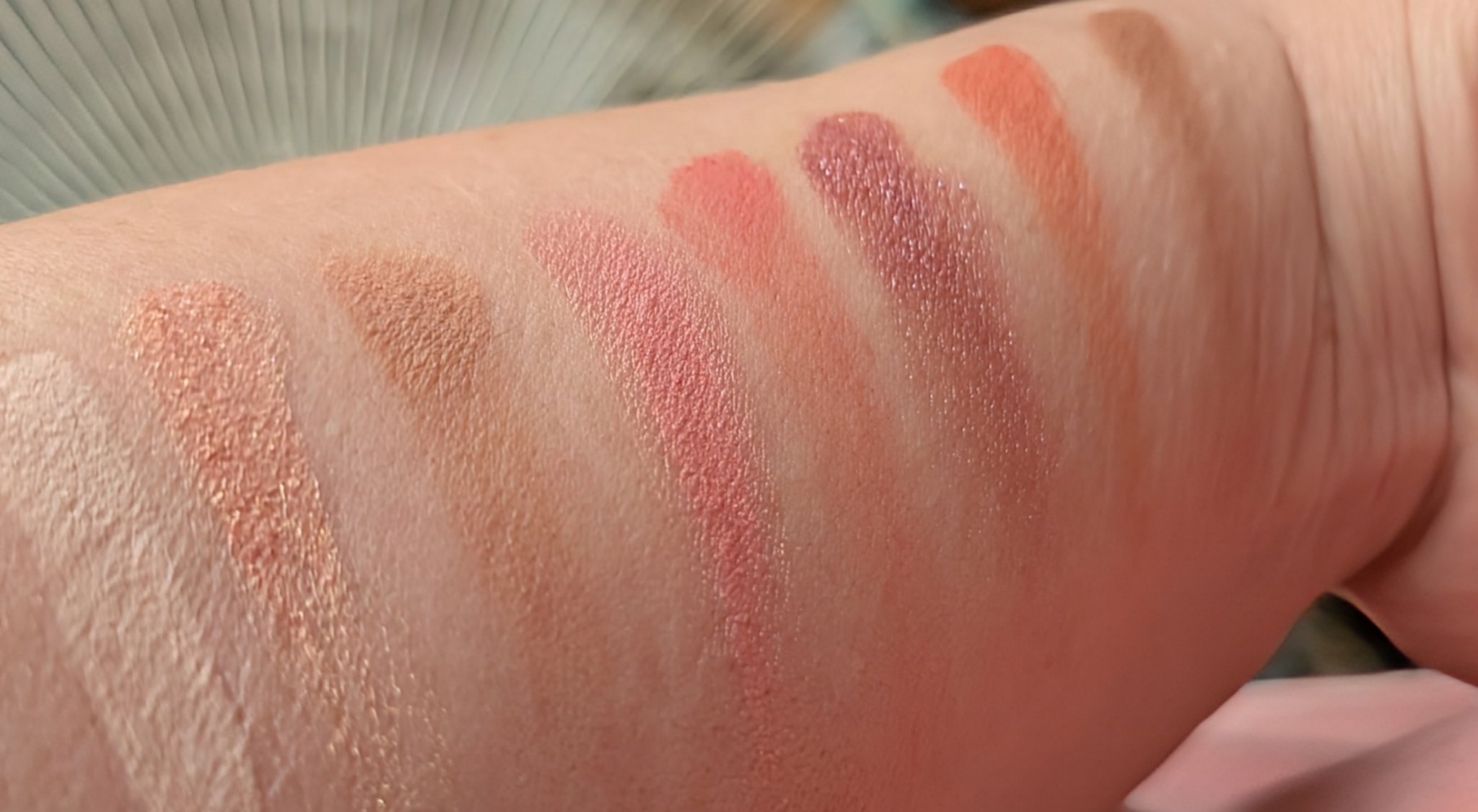 カラーステイ ルックス ブック パレット/REVLON/アイシャドウパレットを使ったクチコミ（3枚目）