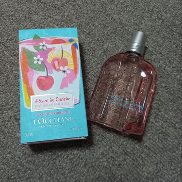 L'OCCITANE チェリーライム オードトワレのクチコミ「さわやかでふんわり春を感じる女性らしい香り！
#ロクシタン_チェリーライムオードトワレ
今年は.....」（1枚目）