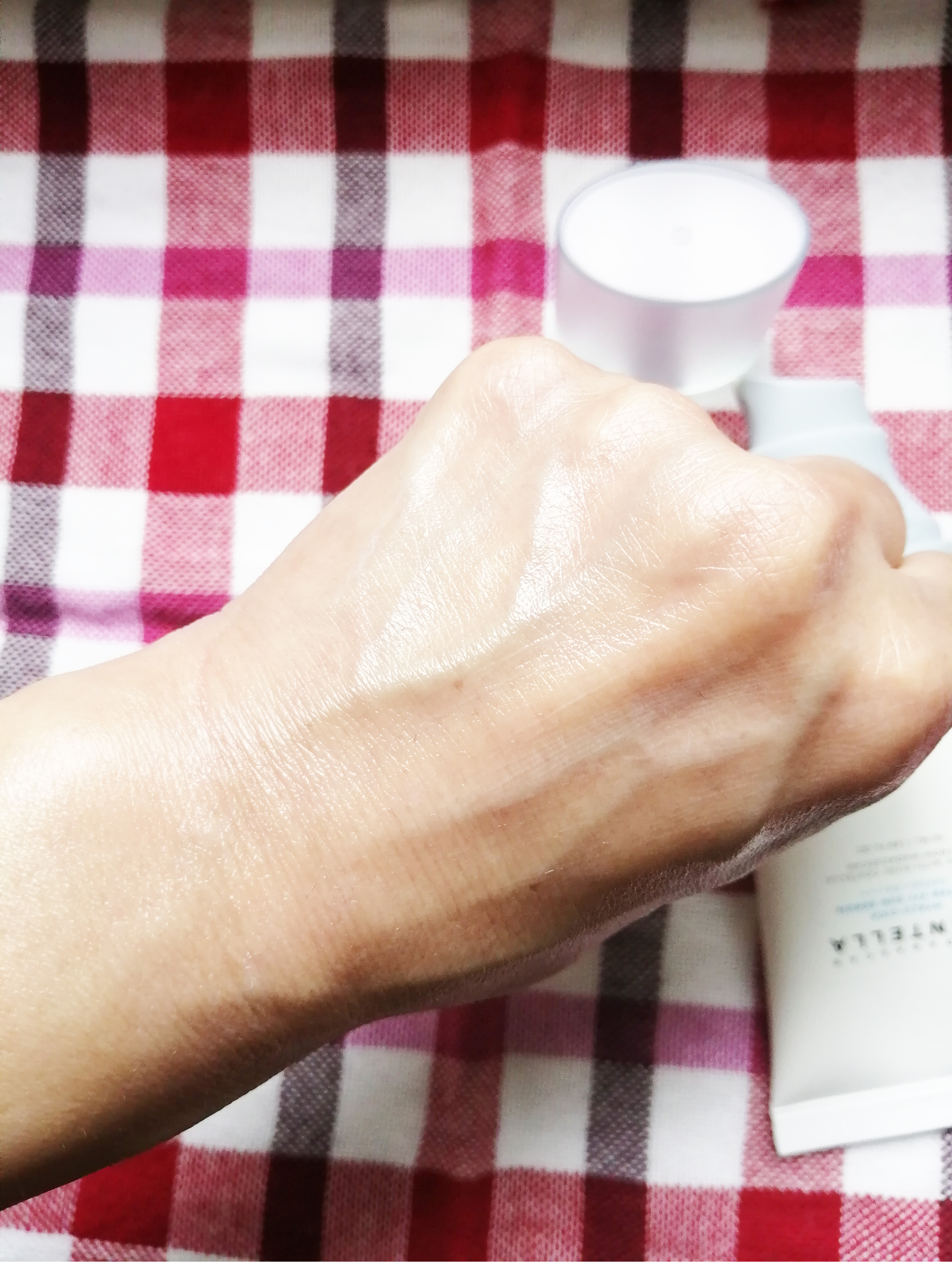 ヒアルーシカ ウォーターフィット サンセラム/SKIN1004/日焼け止めローションを使ったクチコミ（2枚目）