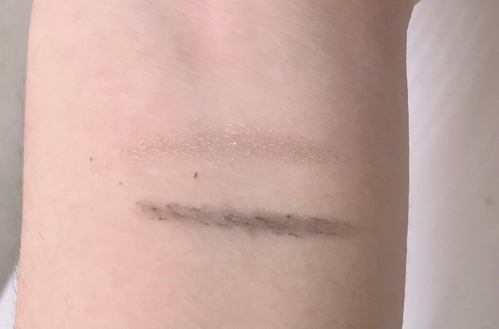 ゆき on LIPS 「/え!ほんとに300円!?/極貧高校生を救った神アイブロウペン..」(3枚目)