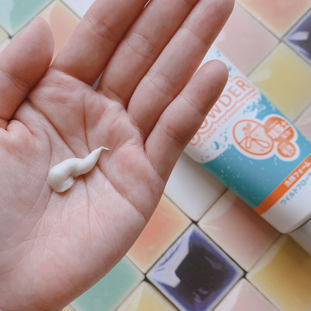 株式会社イヴ クレイ＆ソーダパウダーインディープクレンジングフォームのクチコミ「ポップなパッケージの珪藻土洗顔料🍭

✼••┈┈••✼••┈┈••✼••┈┈••✼••┈┈••.....」（2枚目）