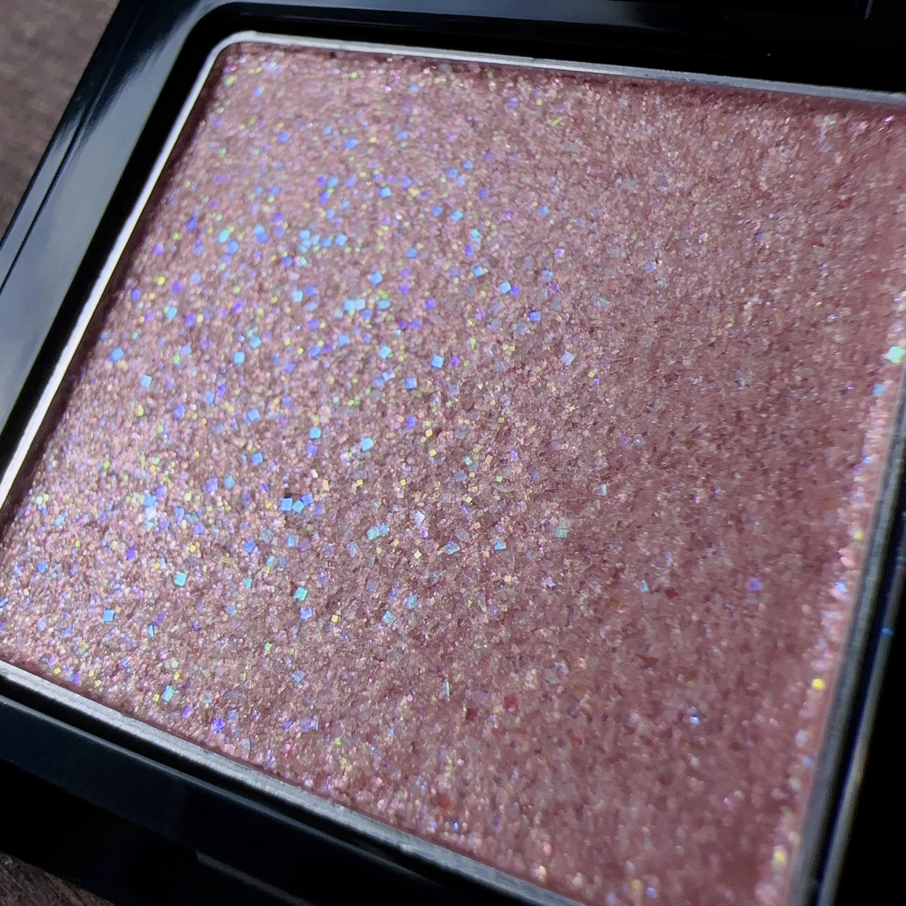 エレガンス ラズル スターアイカラー/エレガンス ラズル /単色アイシャドウを使ったクチコミ（3枚目）