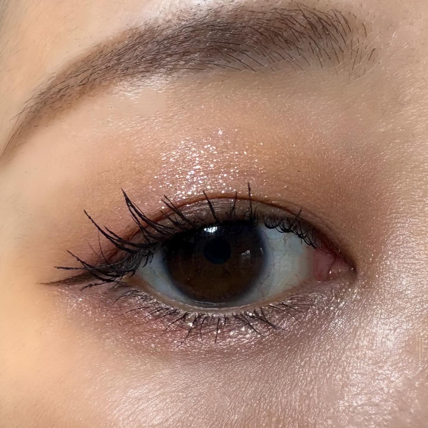 レブロン ダズル アイシャドウ クアッド/REVLON/アイシャドウパレットを使ったクチコミ（3枚目）