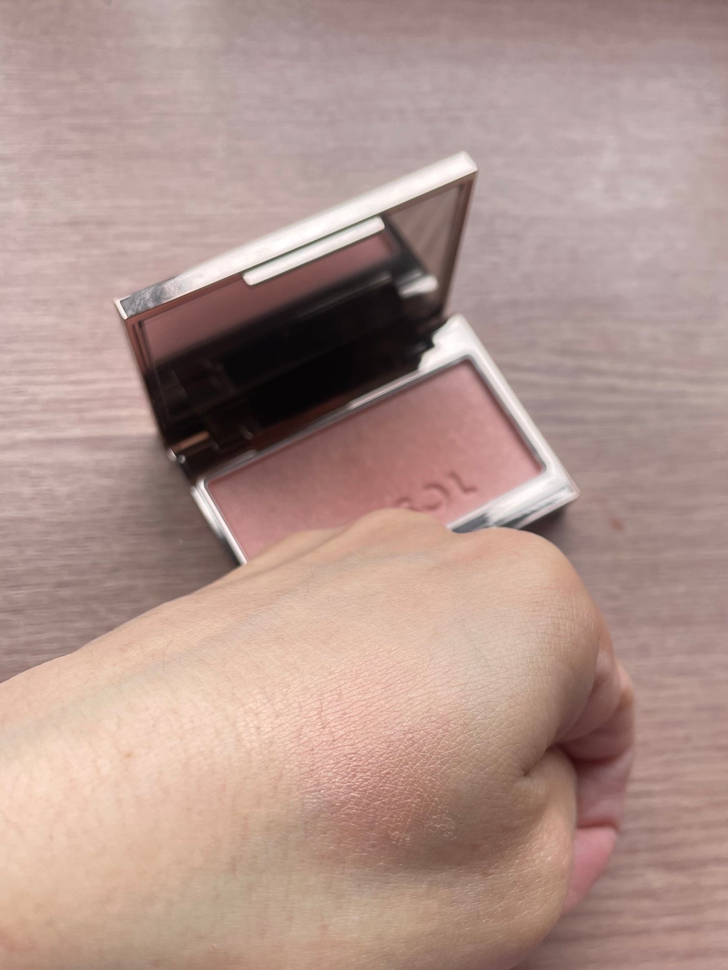 ルナソル カラーリングシアーチークス(グロウ)/LUNASOL/パウダーチークを使ったクチコミ(3枚目)