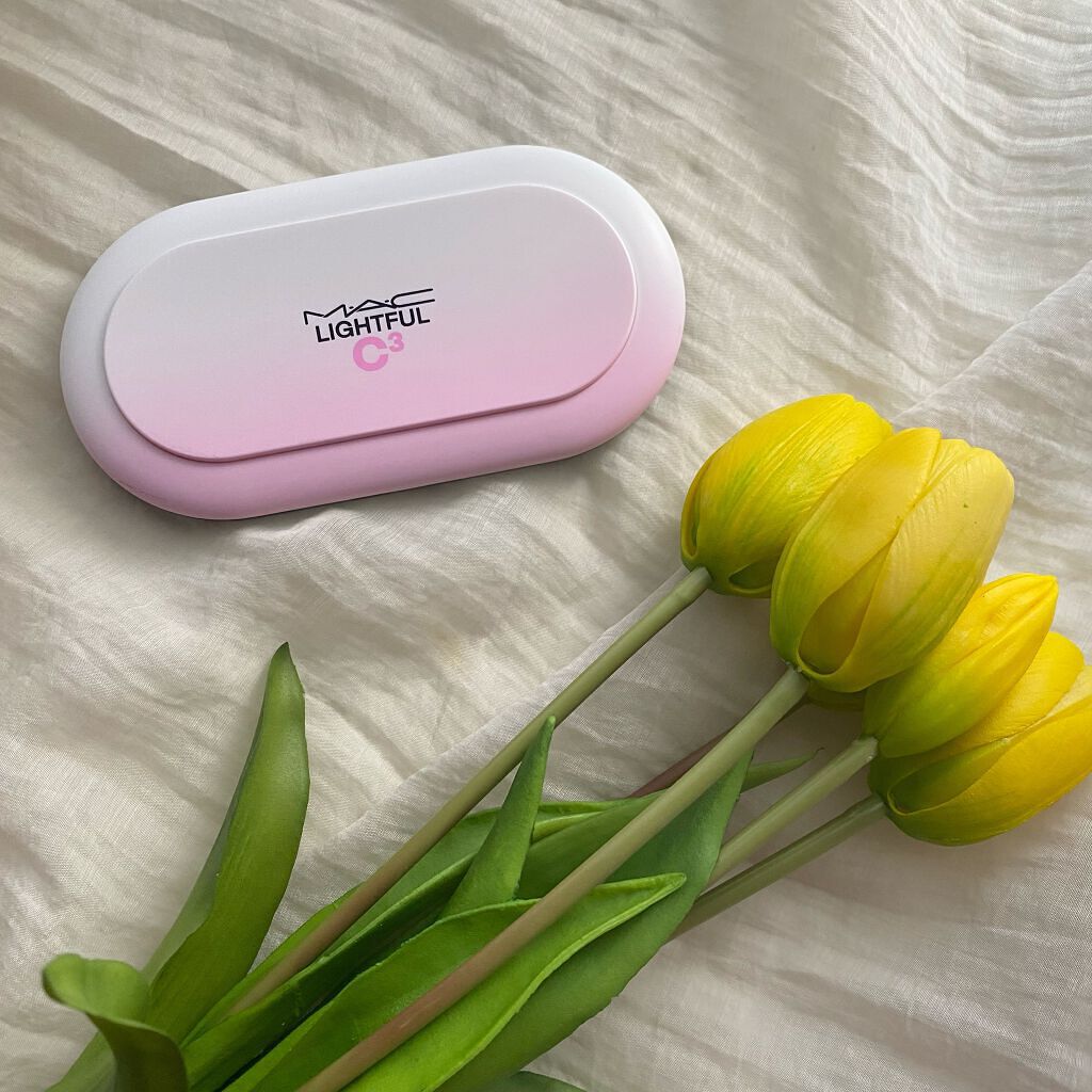 ライトフル C３ ナチュラル シルク パウダーファンデーション NC30/M・A・C/パウダーファンデーションを使ったクチコミ（1枚目）