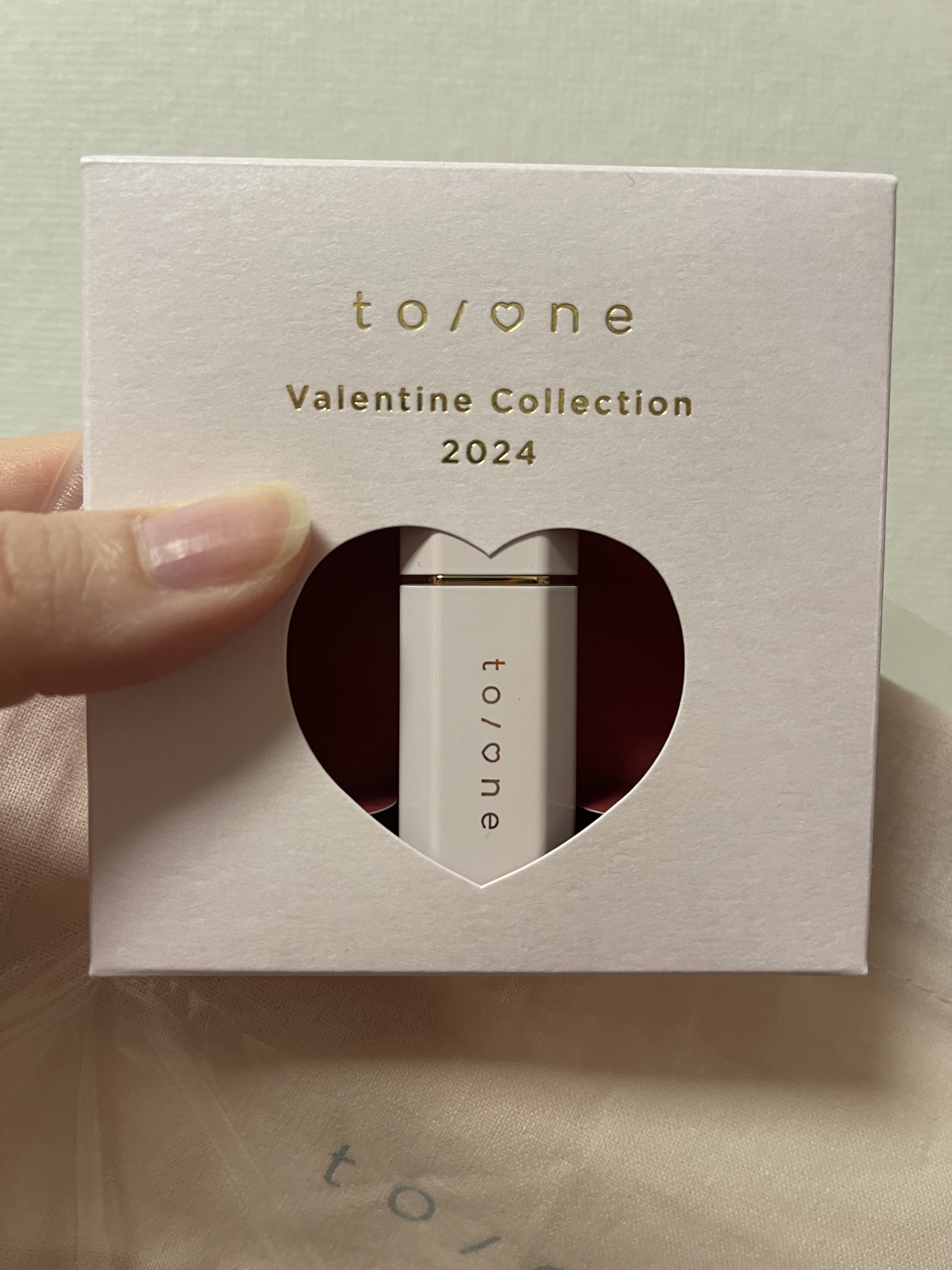 トーン カラー ブロッサム EX02（限定）/to/one/口紅を使ったクチコミ（2枚目）