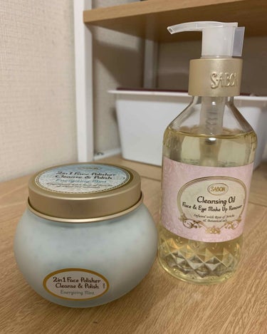 SABON
・フェイスポリッシャーリフレッシング
(ミント)
¥4500+tax
・クレンジングオイル
¥3900+tax

GUのパジャマを購入した時にノベルティを
もらい使用した結果、現品購入に至り