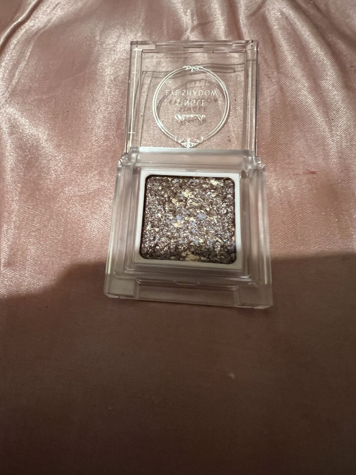 パラドゥ シングルアイシャドウ	 WN01 プリズムバーガンディ/パラドゥ/単色アイシャドウを使ったクチコミ（3枚目）