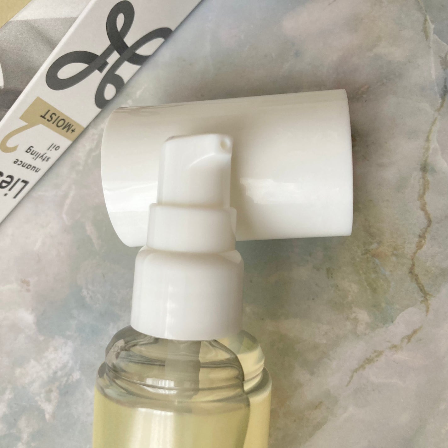 ニュアンススタイリングオイル +モイスト/リーゼ/ヘアオイルを使ったクチコミ(2枚目)