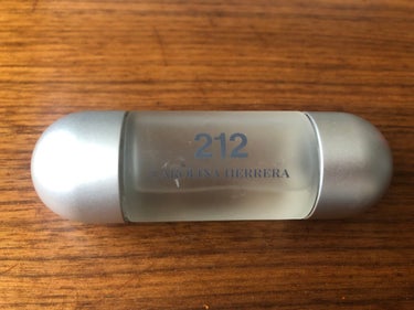 ねむです⭐𓂃𓈒𓏸︎︎︎︎


今日は#キャロライナヘレラ の#212オーデトワレ 30ml を紹介します！


石原さとみᒼᑋªⁿ✿が使っているという香水だったみたいで、気になって購入してみた！


匂