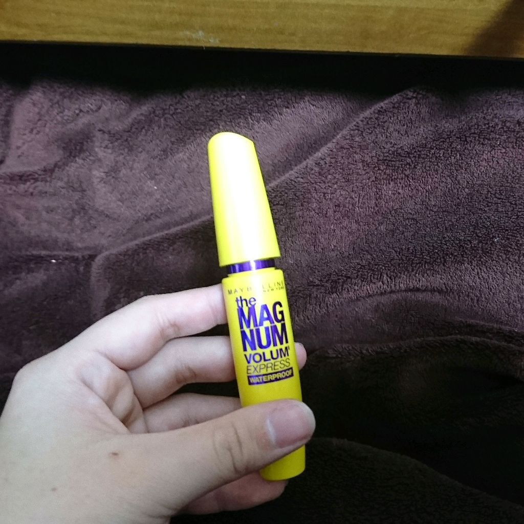 ボリューム エクスプレス マグナム ウォータープルーフ N/MAYBELLINE NEW YORK/マスカラを使ったクチコミ(1枚目)