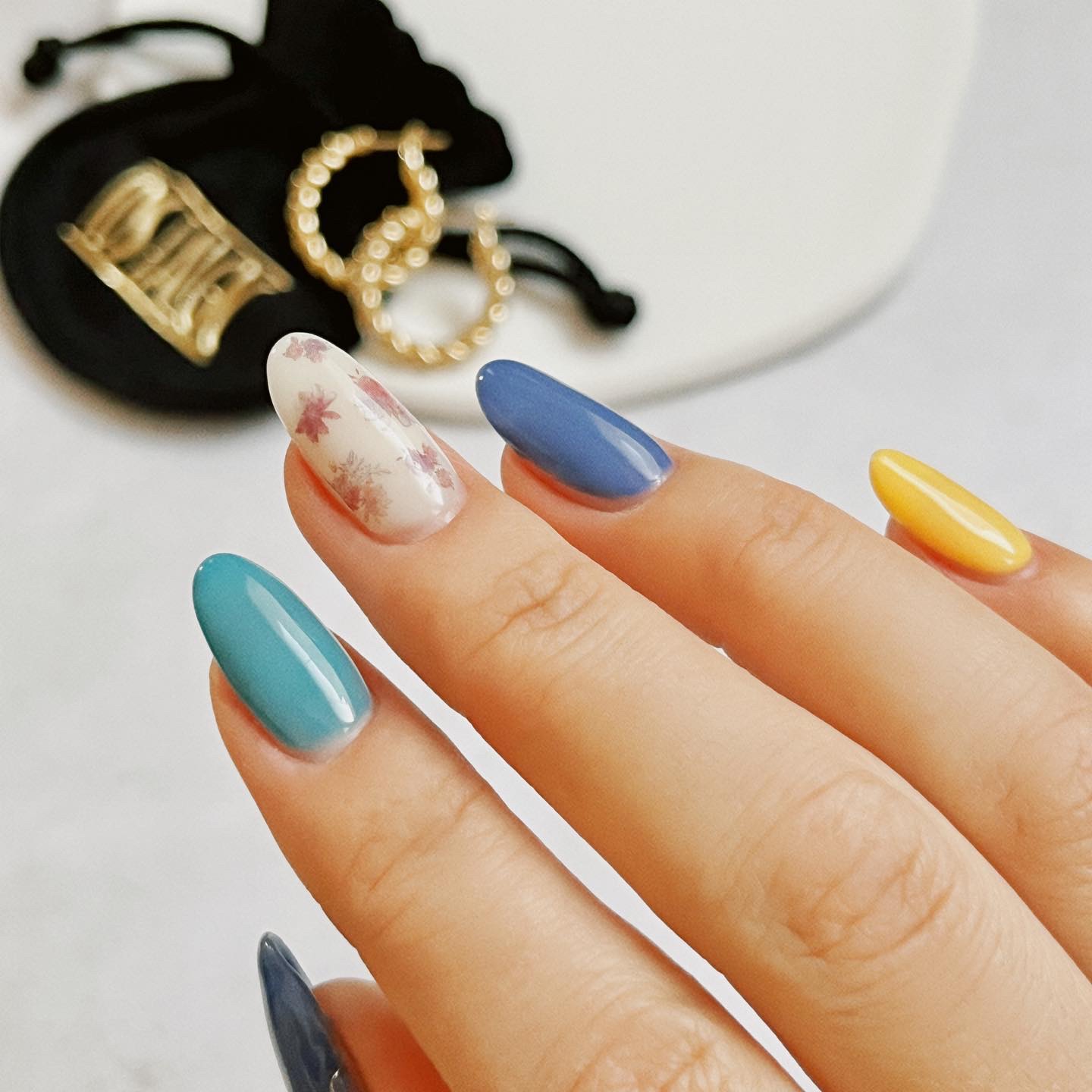 #レトロネイル,#カラフルネイル,#シンプルネイル,#リングネイルのネイルデザイン