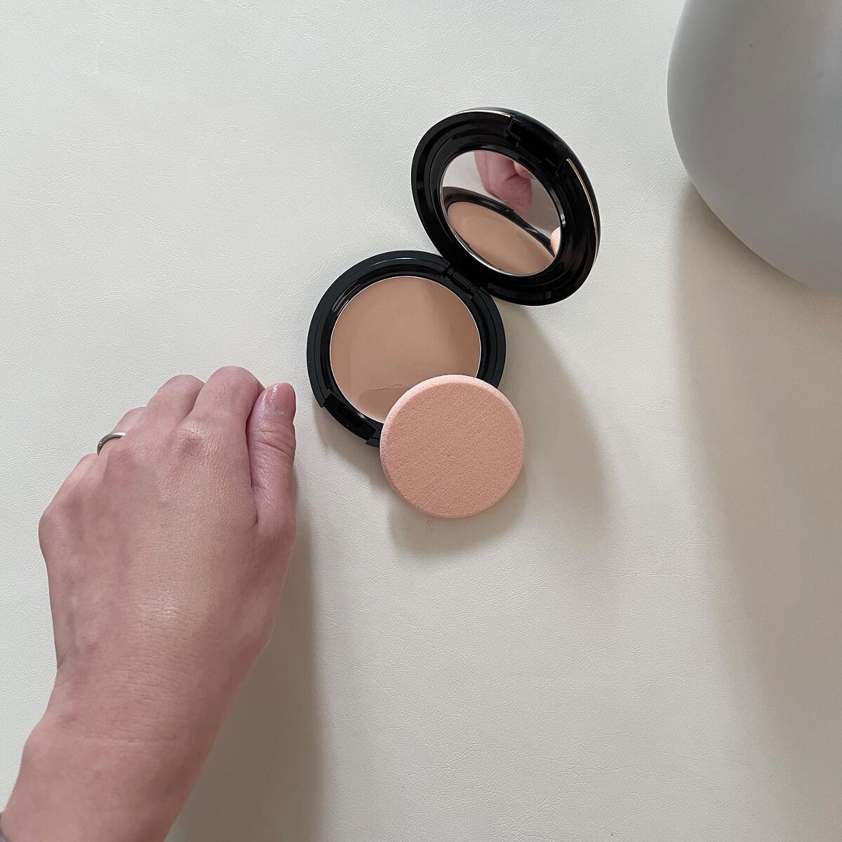 プロシアファンデーション/アイメディア/クリーム・エマルジョンファンデーションを使ったクチコミ（3枚目）