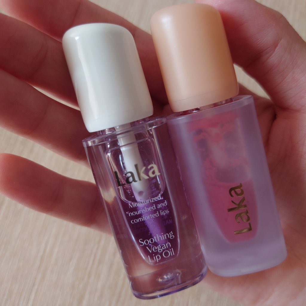 スージングヴィーガンリップオイル カーミングパープル/Laka/リップオイルを使ったクチコミ（3枚目）