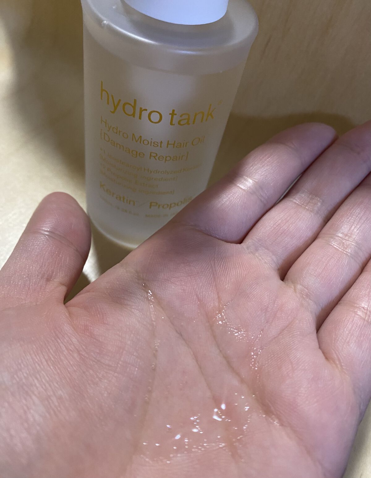 ダメージリペア ハイドロモイスト ヘアオイル 〈さらさらライトタイプ〉/hydrotank/ヘアオイルを使ったクチコミ（1枚目）