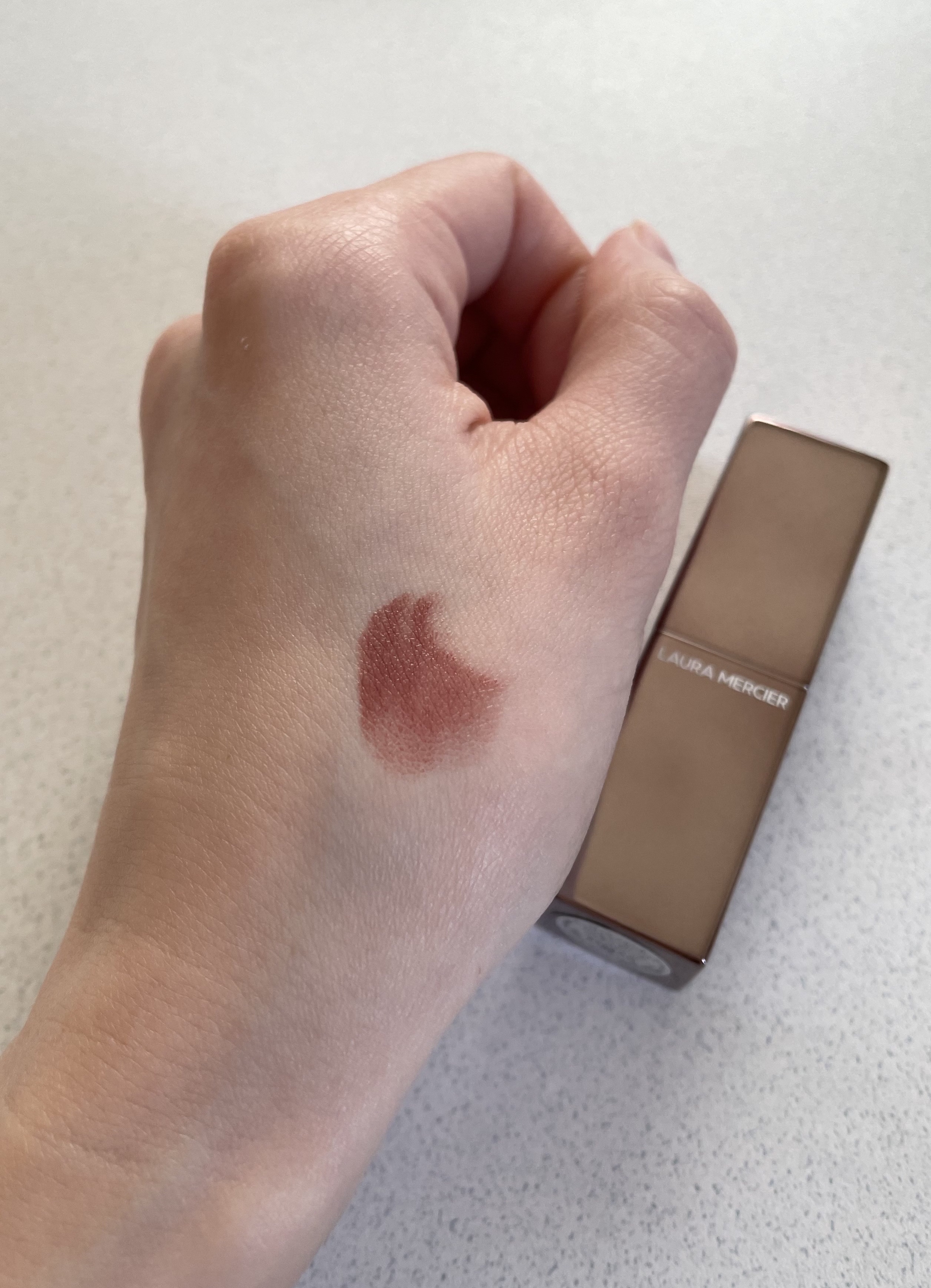 ルージュ エッセンシャル シルキー クリーム リップスティック/ローラ メルシエ/口紅を使ったクチコミ（2枚目）