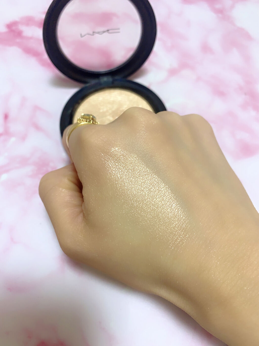 エクストラ ディメンション スキンフィニッシュ/M・A・C/プレストパウダーを使ったクチコミ（2枚目）