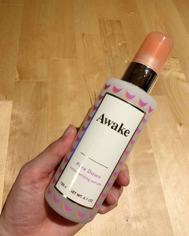 Awake 
✴︎リテクスチュアライジング セラム

拭き取り化粧水を使う時にコットンとの肌摩擦が気になってたんです

もちろん肌を痛めないように優しく拭き取るんですが乾燥肌の私は特に気になる


少し