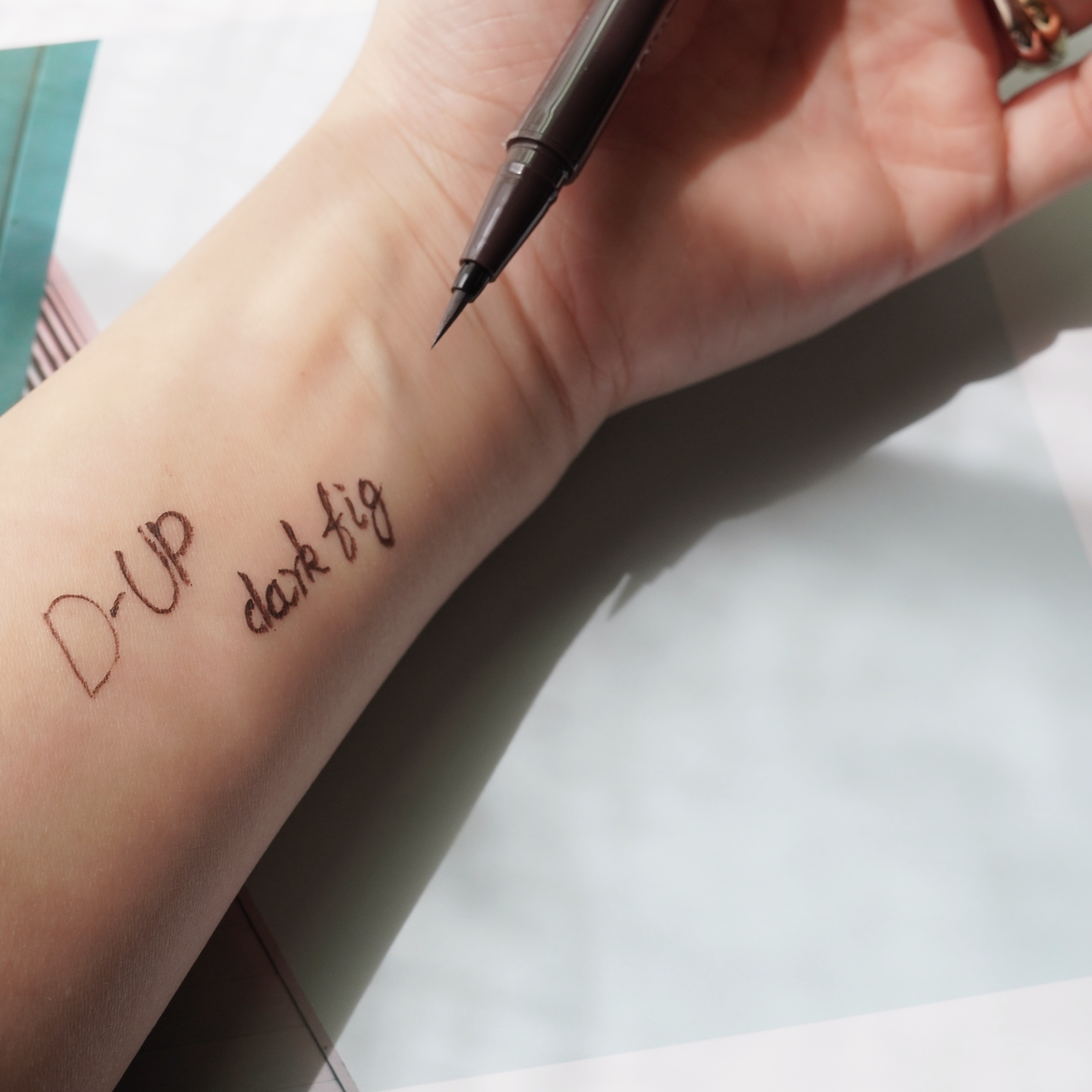 シルキーリキッドアイライナーWP/D-UP/リキッドアイライナーを使ったクチコミ（3枚目）