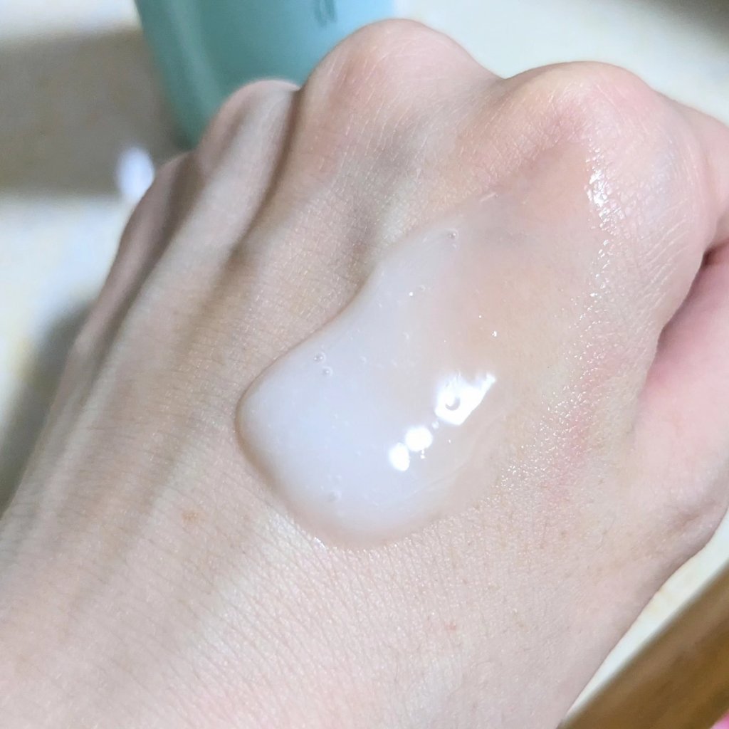 ミラクルズ うるおいブーストミルクウォーターセラム/パンテーン/アウトバストリートメントを使ったクチコミ（2枚目）