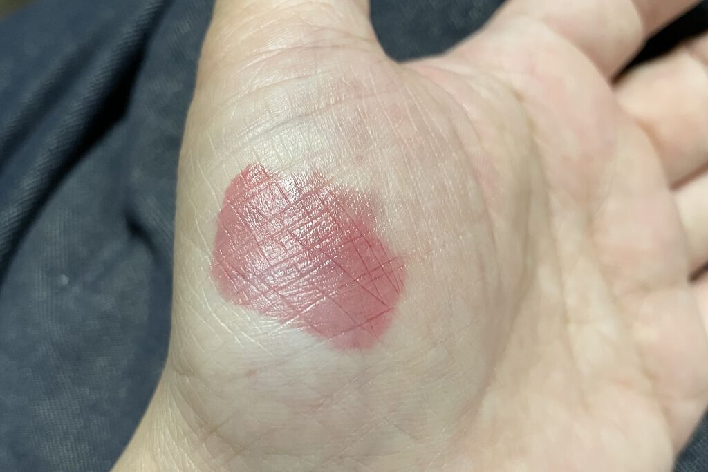 ワンデイ アートメイク ルージュ 07 Strawberry Night/FASIO/口紅を使ったクチコミ（3枚目）