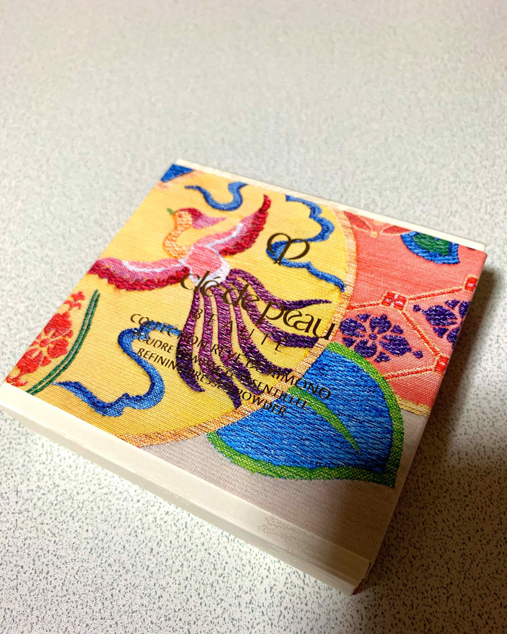 プードルコンパクトエサンシエル/クレ・ド・ポー ボーテ/プレストパウダーを使ったクチコミ（1枚目）