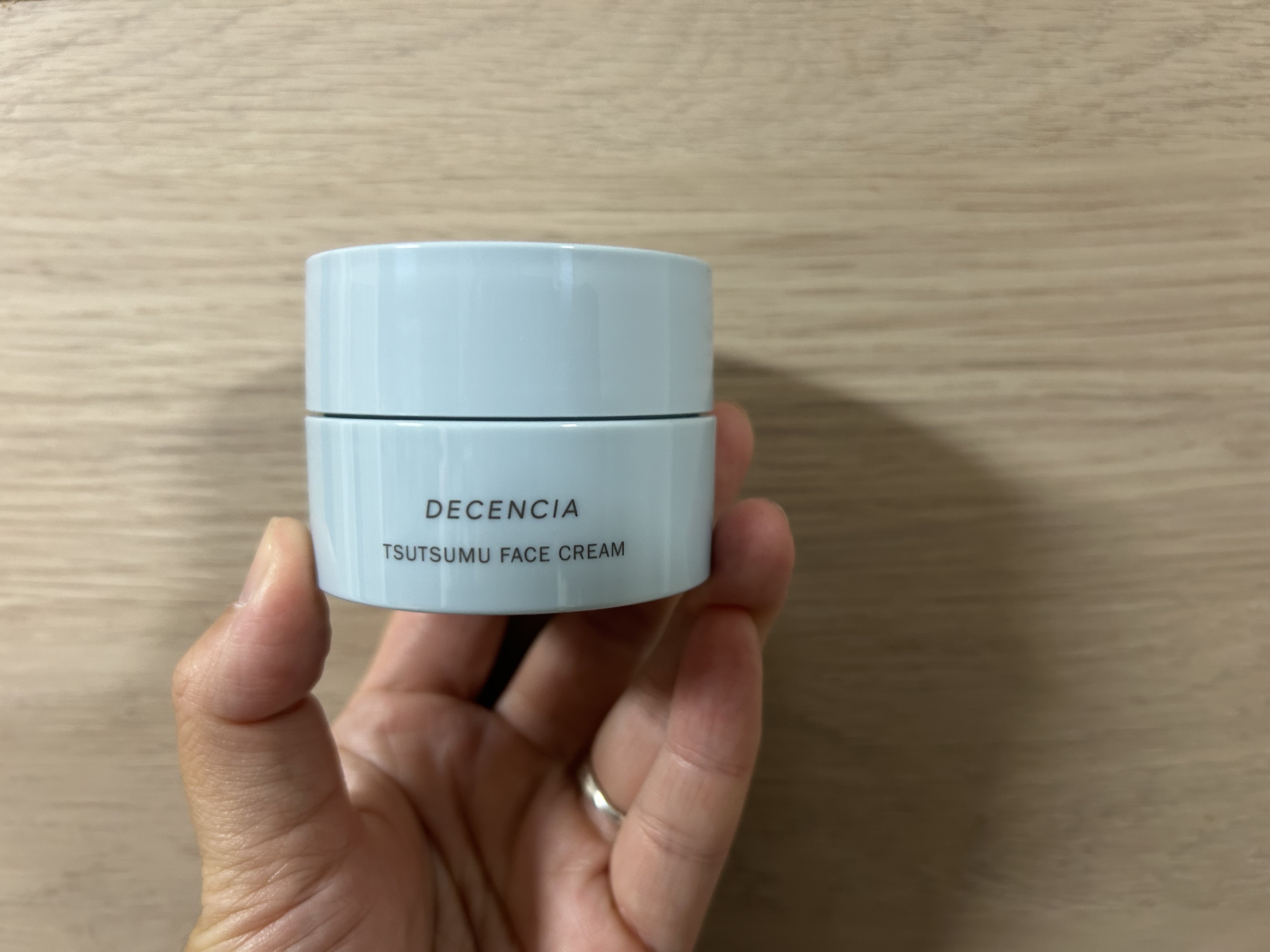 ディセンシア つつむ フェイスクリーム 本体30g/DECENCIA/フェイスクリームを使ったクチコミ（3枚目）