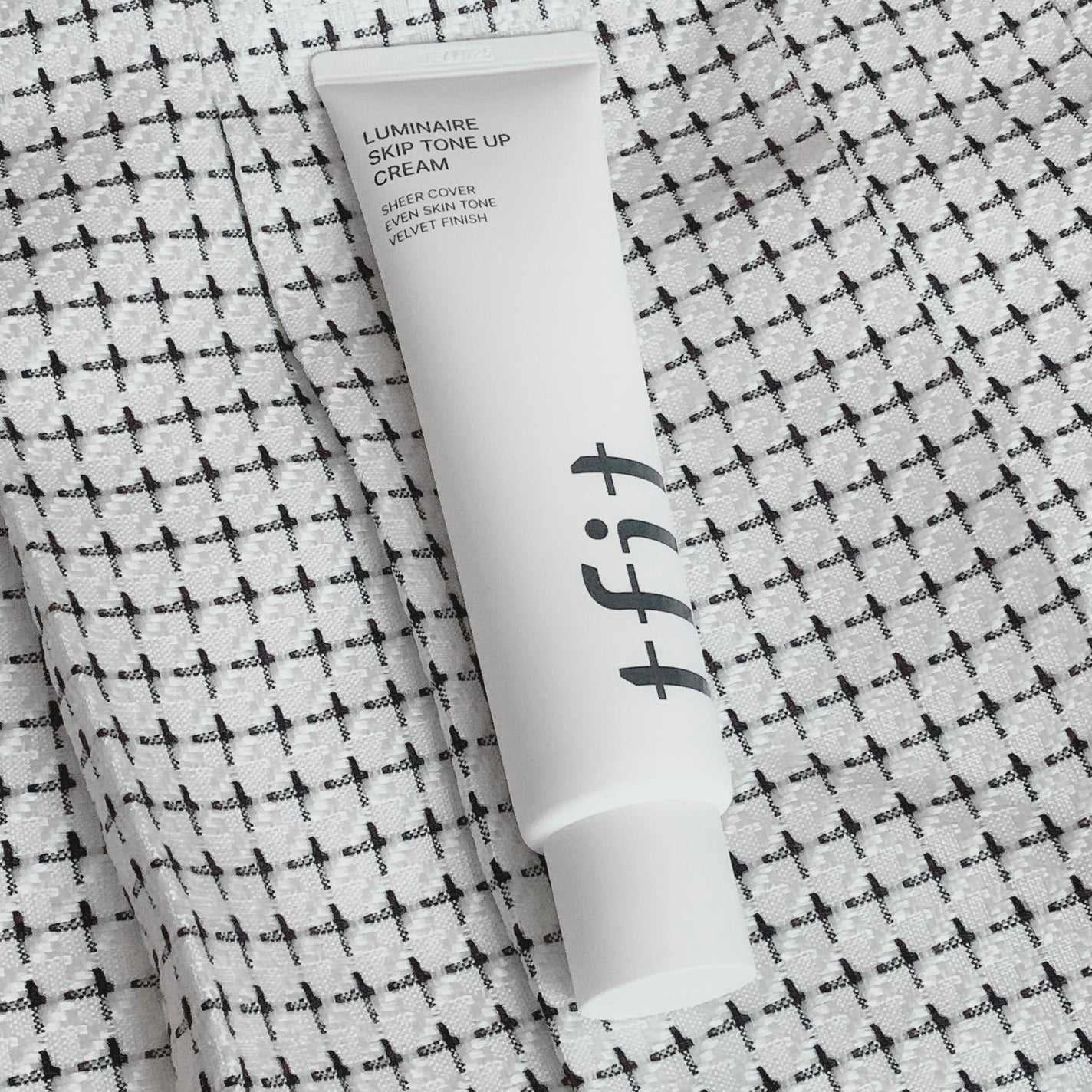 なぁちゃん🐶 on LIPS 「TFITのLUMINAIRESKIPTONEUPCREAMをい..」(1枚目)