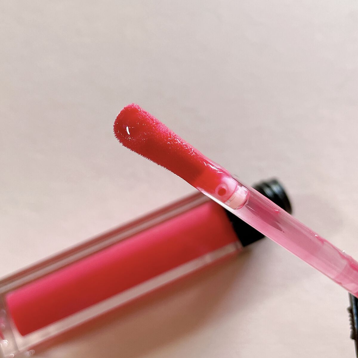 グロス・アンテルディ/GIVENCHY/リップグロスを使ったクチコミ（2枚目）