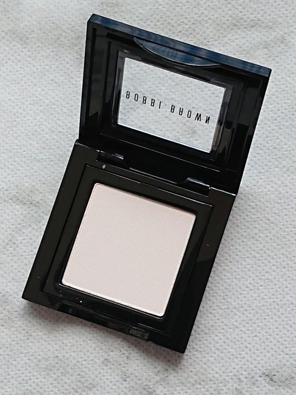 アイシャドウ　 51 アイボリー/BOBBI BROWN/単色アイシャドウを使ったクチコミ（2枚目）