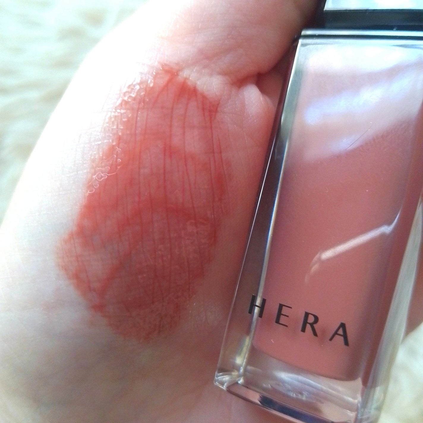 センシュアルヌードグロス/HERA/リップグロスを使ったクチコミ(2枚目)