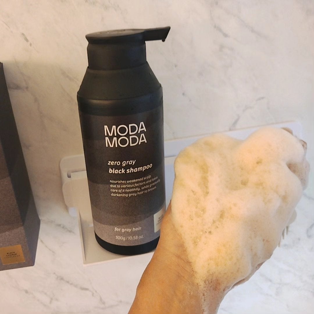 mcgroupakiko on LIPS 「先週美容室で白髪染めしたばかりなのに、また白いのがこんにちは😅..」(3枚目)