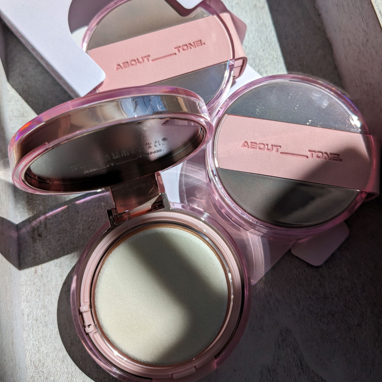 ザ・ブラーパウダーパクト/ABOUT TONE/プレストパウダーを使ったクチコミ（3枚目）