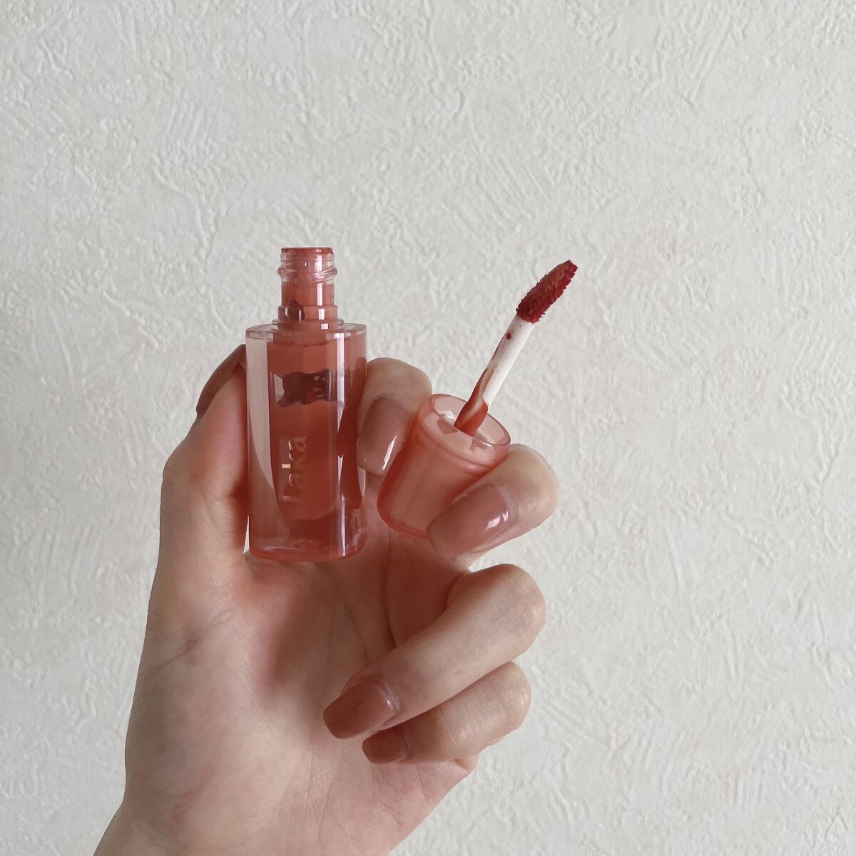 ジェリーイングヌードグロス 304 ジンジャーリング/Laka/リップグロスを使ったクチコミ（3枚目）