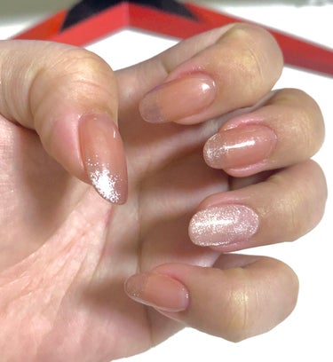 ネイル変えました💅

今回はピンクブラウン×レッドブラウンにしました
バレンタインカラー意識して茶色多めでカラー作りました
マグネットジェルでフレンチ風にして爪先キラつかせてます✨


#ネイル #セル