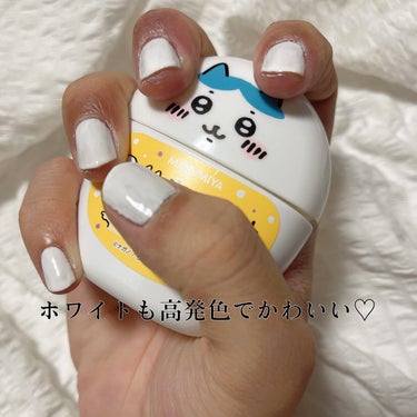 【高発色＆長持ち⭐️NAIL HOLIC】

ネイルポリッシュといえばのNAIL HOLIC✨️✨️
今はジェルネイル派になったけど、
優秀で紹介したいから彼の手を借りて塗ってみたよ🥰

カラバリかなり豊富だから
好みの色が見つかるはず🥹︎👍🏻 ̖́-

みんなのお気に入りのポリッシュも教えてね૮ •͈ ·̫ •͈ ა

✼••┈┈••✼••┈┈••✼••┈┈••✼••┈┈••✼

ネイルホリック
ネイルホリック ベースコートSP030

ハードナーBK010

ネイルホリック Classic colorWT005

✼••┈┈••✼••┈┈••✼••┈┈••✼••┈┈••✼の画像 その2