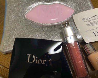 
新年初コスメ！
Dior サンクルール527 ゴールドデイ
Dior アディクトリップマキシマイザー 12 ローズウッド

伊勢丹新宿のイベントに(結局)行ってきました！
起きれなかったので昼の12時