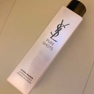 YVES SAINT LAURENT BEAUTE ピュアショット ローションのクチコミ「リピ４回目くらい。
エッセンスローションと迷ったけど
乾燥肌なのでこちらを購入

保湿力もあり.....」（1枚目）