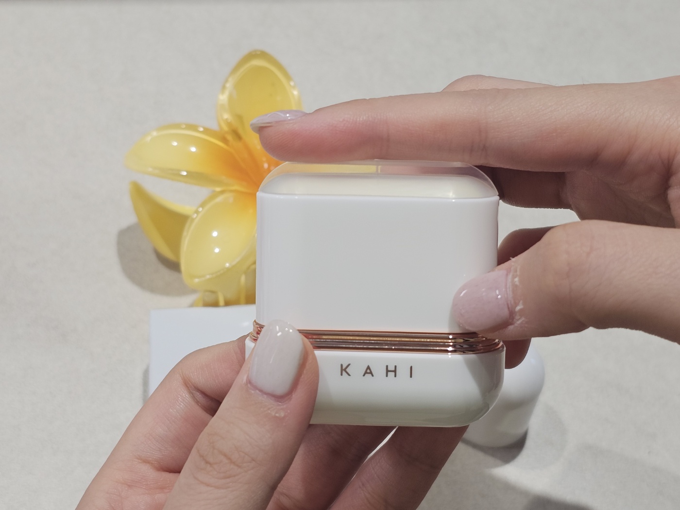 エアリーフィットサンスティック/KAHI/日焼け止めスティックを使ったクチコミ（2枚目）