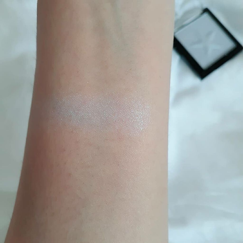 UR GLAM　BRIGHTNING POWDER/U R GLAM/パウダーハイライトを使ったクチコミ（2枚目）