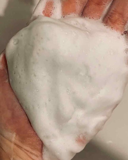 Deve FACE WASH (SUMI) 洗顔フォームのクチコミ「
・SUMI洗顔フォーム/DEVE
洗顔はよくプチプラ価格の物をジプシーしてます。
この炭洗顔.....」(3枚目)