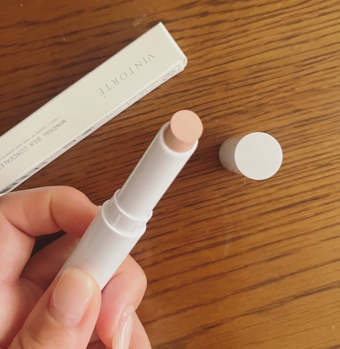 ミネラルシルクコンシーラー/ヴァントルテ/スティックコンシーラーを使ったクチコミ（2枚目）